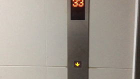 自带关门提示的三菱电梯 丽江古北天街